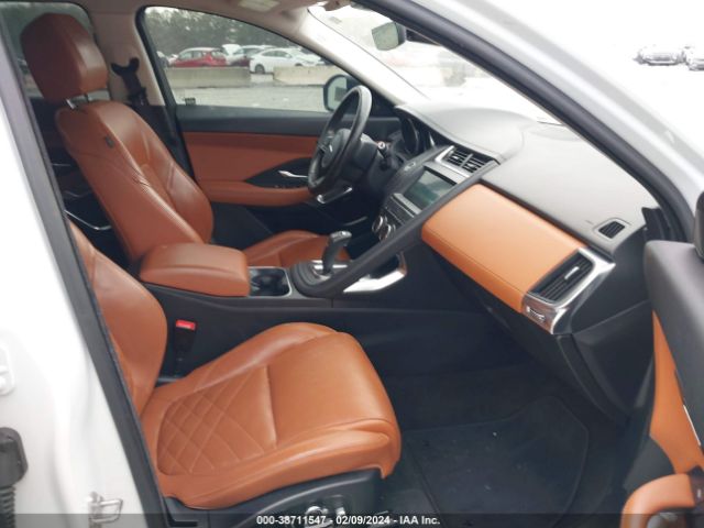 SADFP2FX9K1Z37596 Jaguar E-PACE SE
