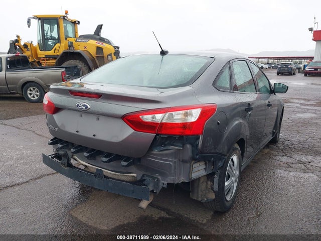 Ford FOCUS S 2014 1FADP3E20EL421155 Image 4