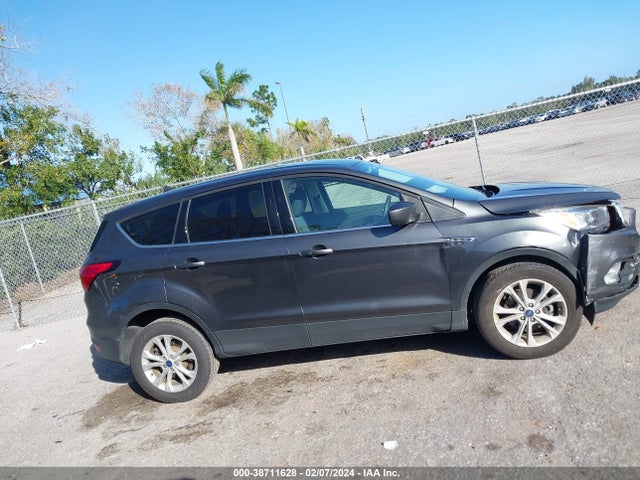 2019 FORD ESCAPE SE VIN: 1FMCU0GD4KUB84540