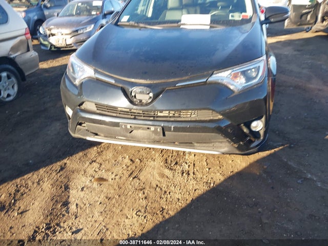 Toyota Rav4 Xle 2018 2T3RFREV7JW735098 Image 12