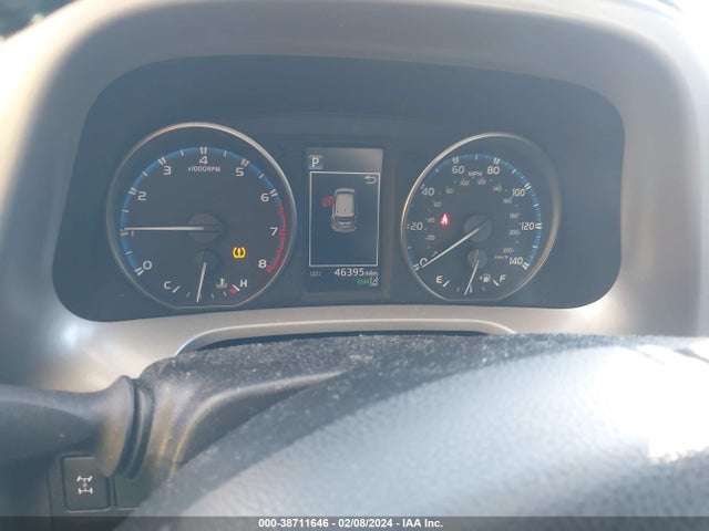Toyota Rav4 Xle 2018 2T3RFREV7JW735098 Image 15