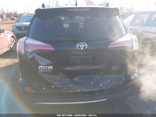 Toyota Rav4 Xle 2018 2T3RFREV7JW735098 Image 16