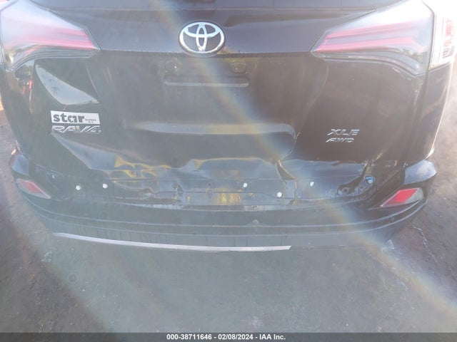 Toyota Rav4 Xle 2018 2T3RFREV7JW735098 Image 6
