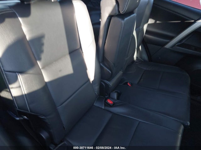 Toyota Rav4 Xle 2018 2T3RFREV7JW735098 Image 8