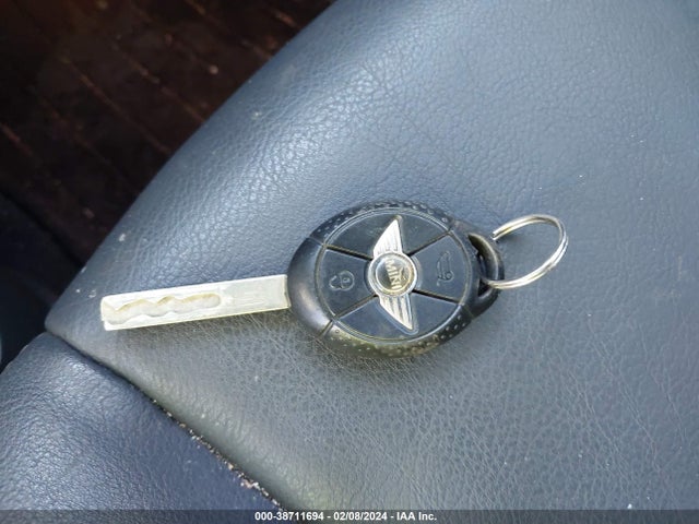 2005 MINI COOPER S WMWRE33525TG97310 Photo 10