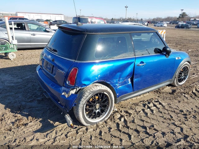 2005 MINI COOPER S WMWRE33525TG97310 Photo 3