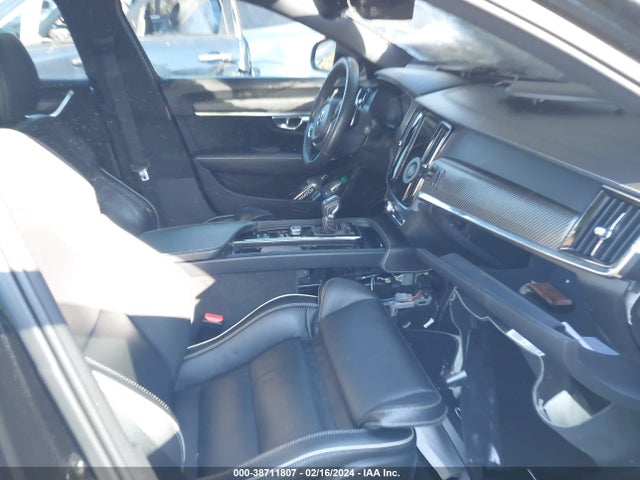 YV1A22VM9L1128834 Volvo V90 T6 R-design