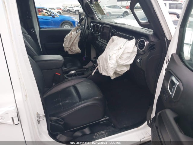 1C4HJXEN8MW731520 Jeep Wrangler Unlimited Sahara Altitude 4x4