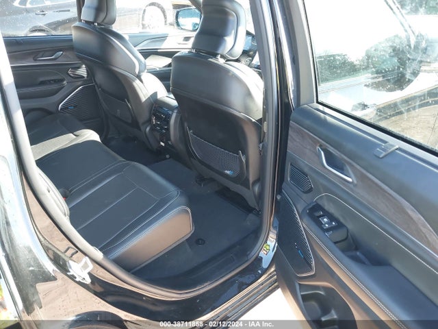 1C4RJHDGXN8565410 Jeep Grand Cherokee Overland 4x4