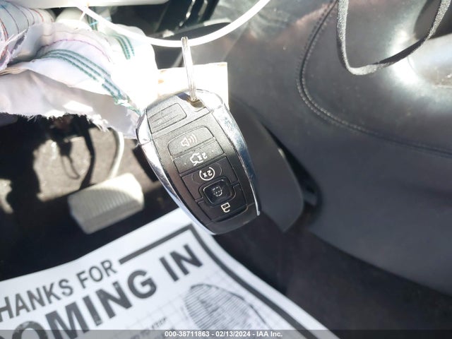 5LMCJ3D90HUL22140 Lincoln Mkc Reserve