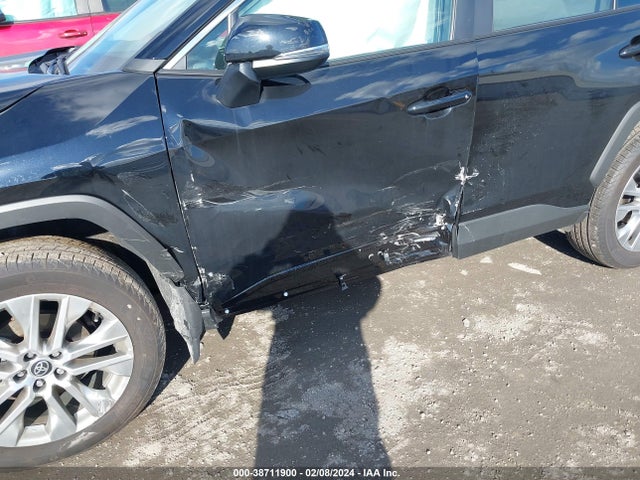 Toyota Rav4 Xle Premium 2023 2T3A1RFV1PW406223 Image 6