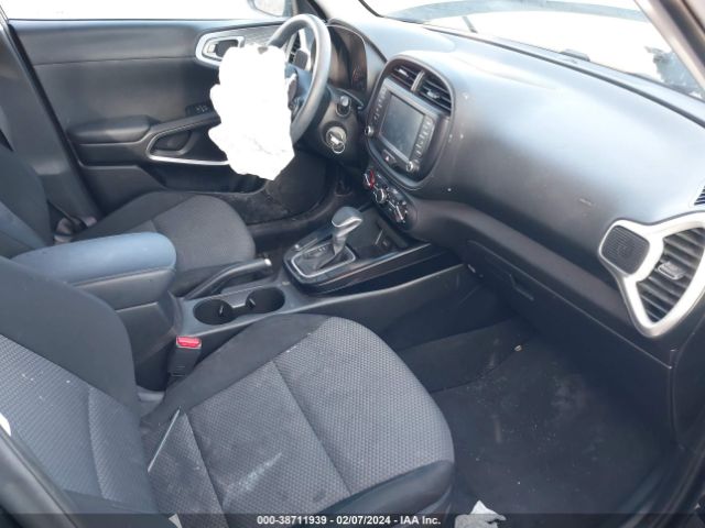 KNDJ23AU8L7113448 KIA SOUL LX