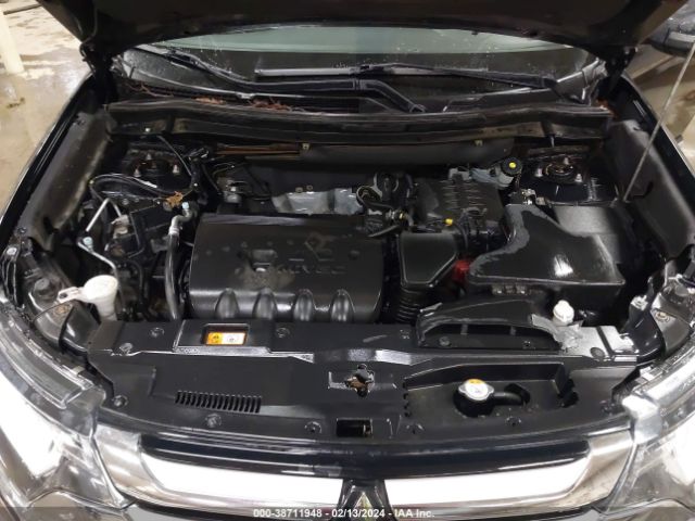 2016 MITSUBISHI OUTLANDER JA4AZ3A39GZ064266 Photo 9