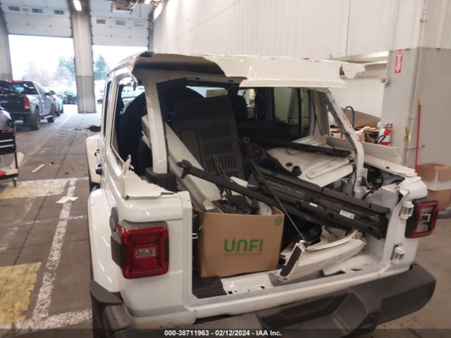 1C4HJXEG6MW839975 Jeep Wrangler Unlimited Sahara 4x4