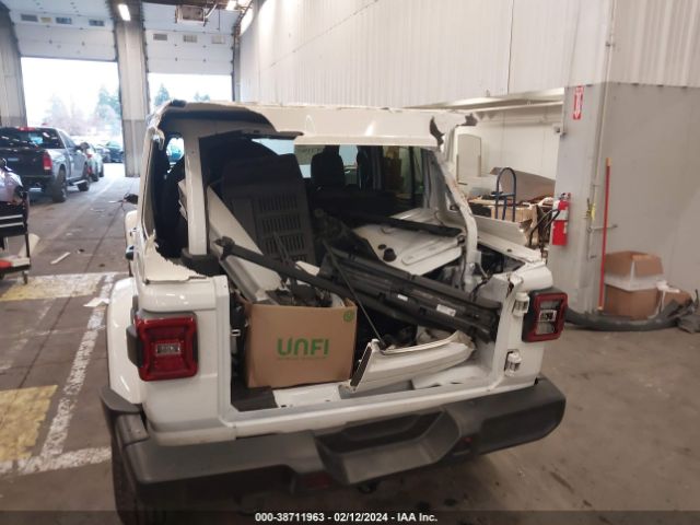1C4HJXEG6MW839975 Jeep Wrangler Unlimited Sahara 4x4