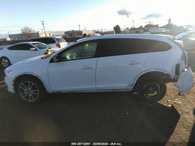 YV4612HK8G1003271 Volvo V60 Cross Country T5