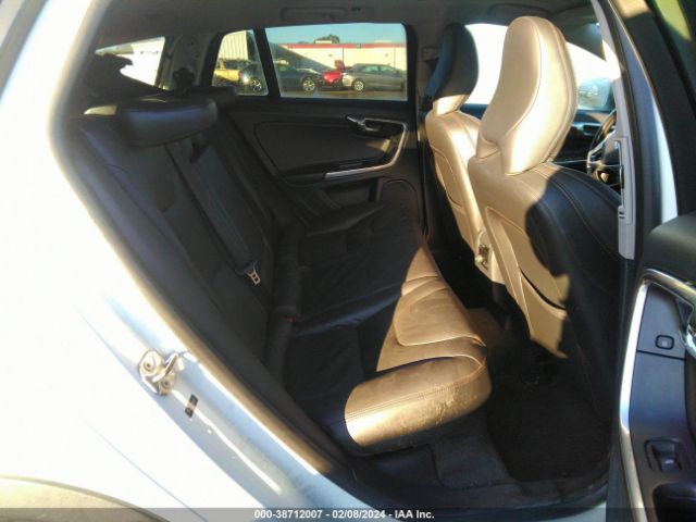 YV4612HK8G1003271 Volvo V60 Cross Country T5