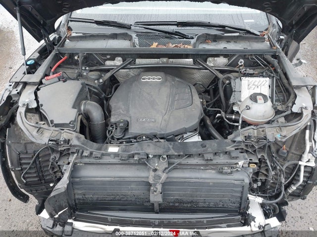 WA1BNAFY1J2215819 Audi Q5 2.0t Premium/2.0t Tech Premium