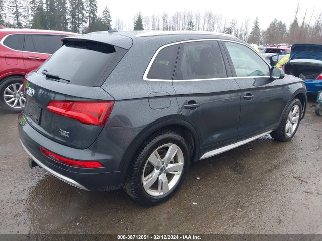 WA1BNAFY1J2215819 Audi Q5 2.0t Premium/2.0t Tech Premium