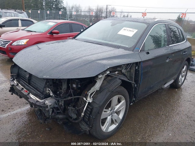 WA1BNAFY1J2215819 Audi Q5 2.0t Premium/2.0t Tech Premium