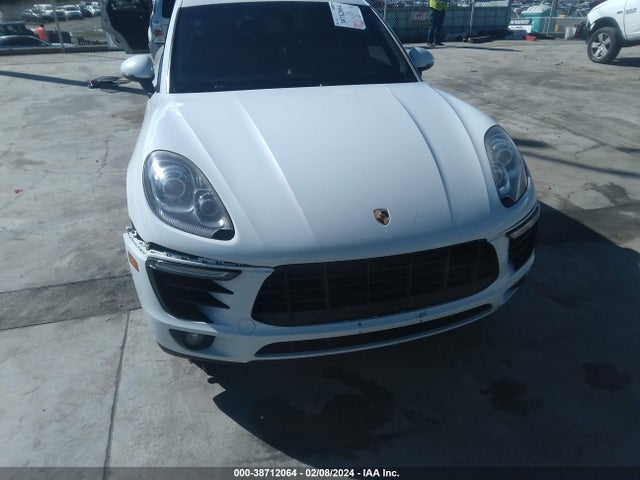 2016 PORSCHE MACAN WP1AB2A57GLB52546 Photo 5