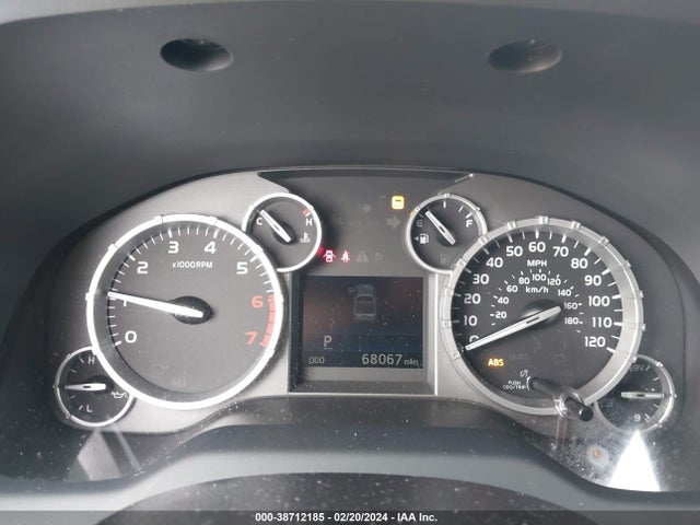 5TFHY5F16EX409997 Toyota Tundra Limited 5.7l V8