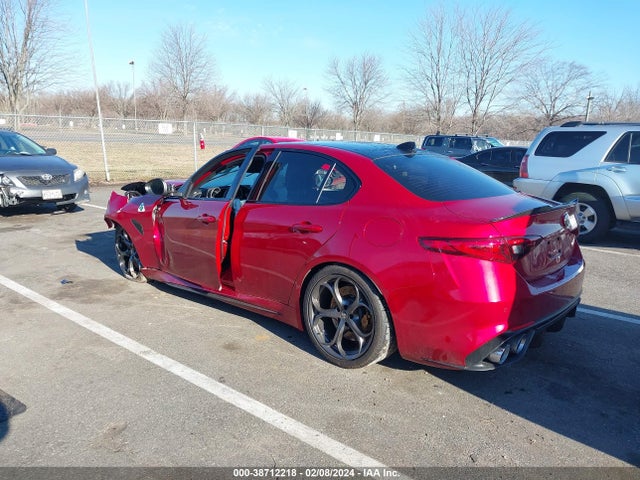 ZARFAMEVXP7671394 Alfa Romeo giulia (952)