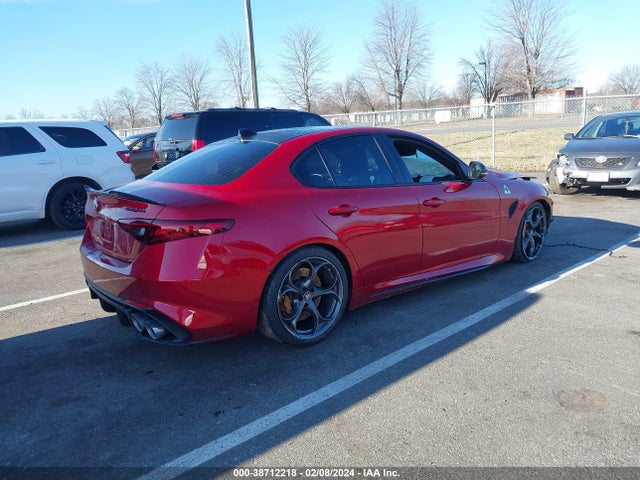 ZARFAMEVXP7671394 Alfa Romeo Giulia Quadrifoglio Rwd
