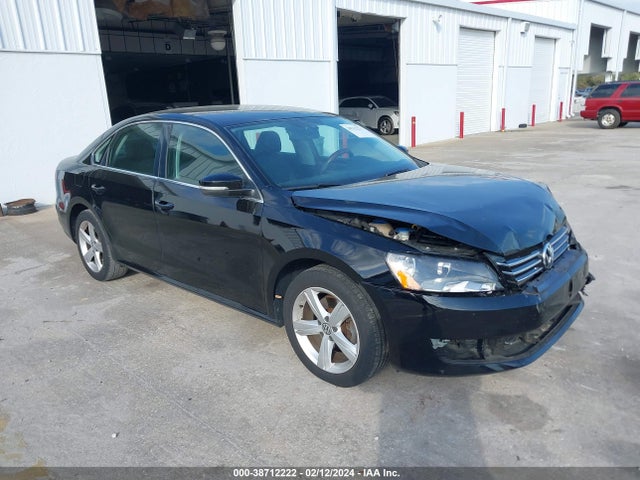 2014 1VWAT7A33EC055848 main image