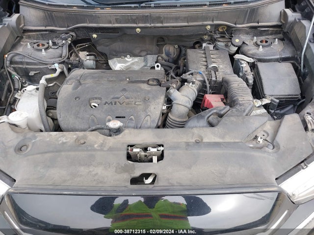 JA4AP3AUXJU022384 Mitsubishi Outlander Sport 2.0 Es/2.0 Le