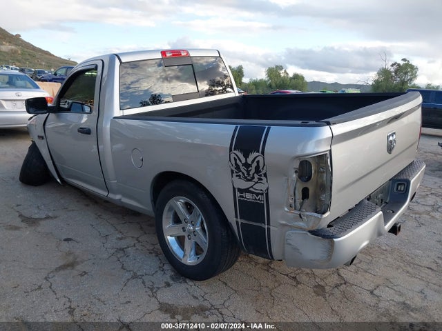 RAM 1500 Express 2015 3C6JR6AT7FG632821 Image 3
