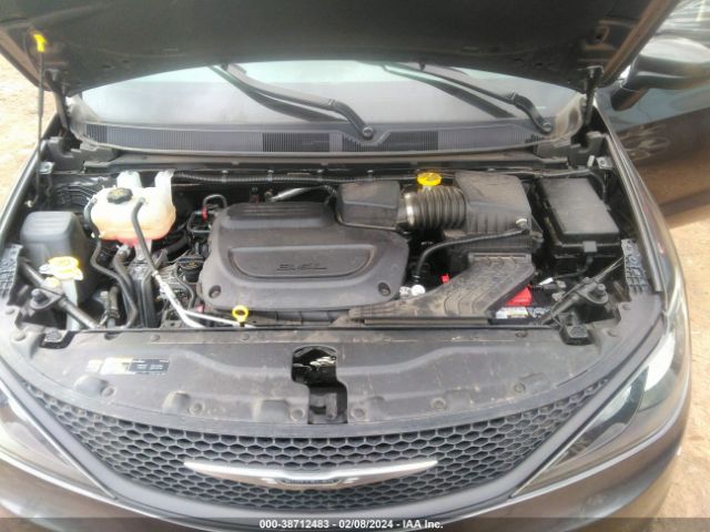 2C4RC1CG3NR223112 Chrysler Voyager Lx