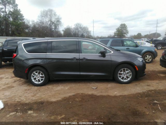 2C4RC1CG3NR223112 Chrysler Voyager Lx