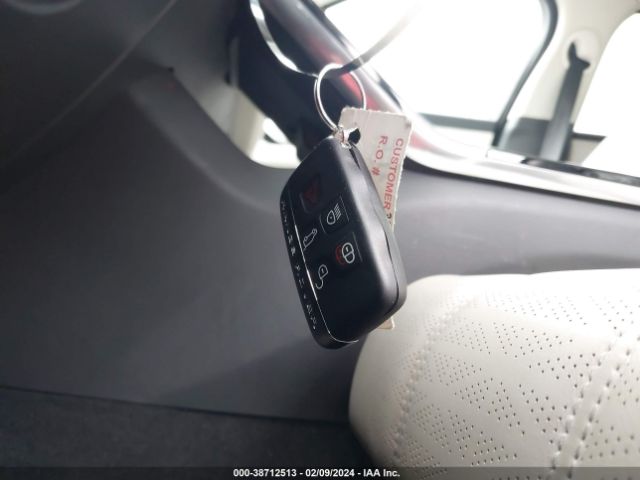 SALYC2RV2JA700403 Land Rover Range Rover Velar P380 Se R-dynamic