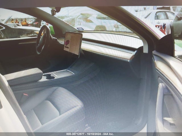 2023 TESLA MODEL Y 7SAYGDEE2PA137110 Photo 4