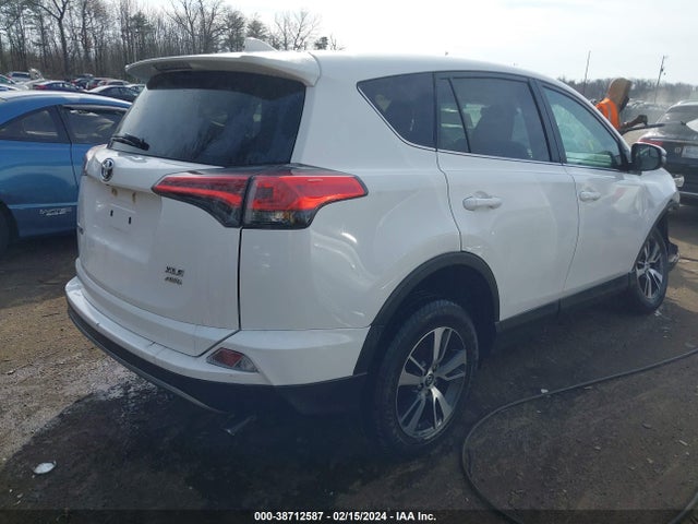 Toyota Rav4 Xle 2018 2T3RFREV5JW803561 Image 4
