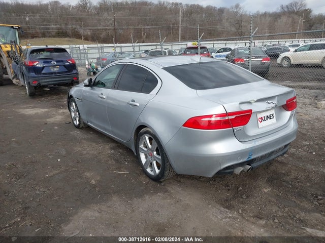 2017 JAGUAR XE SAJAJ4BN2HA968979 Photo 2