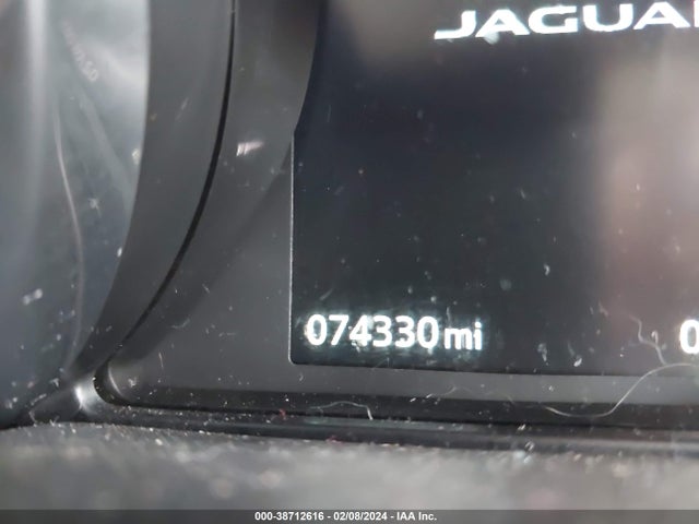 2017 JAGUAR XE SAJAJ4BN2HA968979 Photo 6