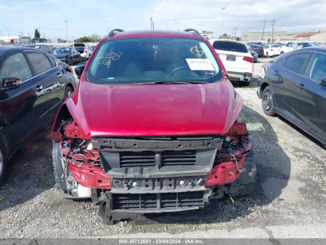 1FMCU0GD7JUB25786 Ford ESCAPE SE