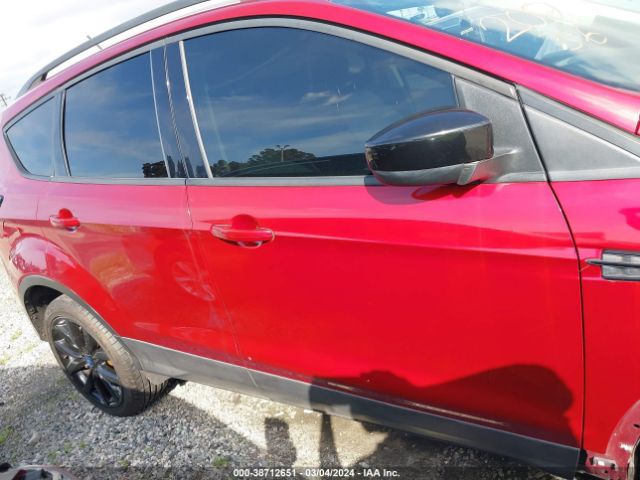 1FMCU0GD7JUB25786 Ford ESCAPE SE