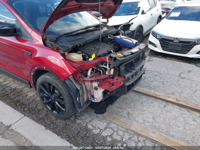 1FMCU0GD7JUB25786 Ford ESCAPE SE