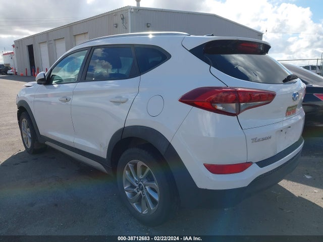 Hyundai TUCSON SE 2017 KM8J33A40HU263782 Image 3