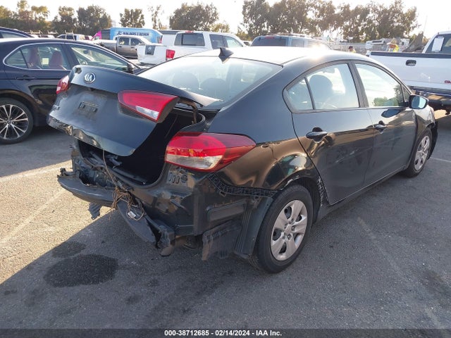 KIA FORTE LX 2017 3KPFL4A72HE101631 Image 4