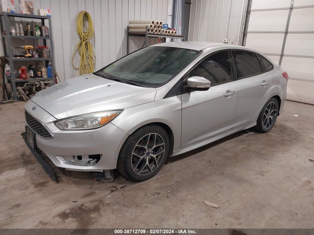 Ford FOCUS SE 2015 1FADP3F26FL293830 Image 2