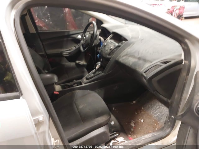 Ford FOCUS SE 2015 1FADP3F26FL293830 Image 5
