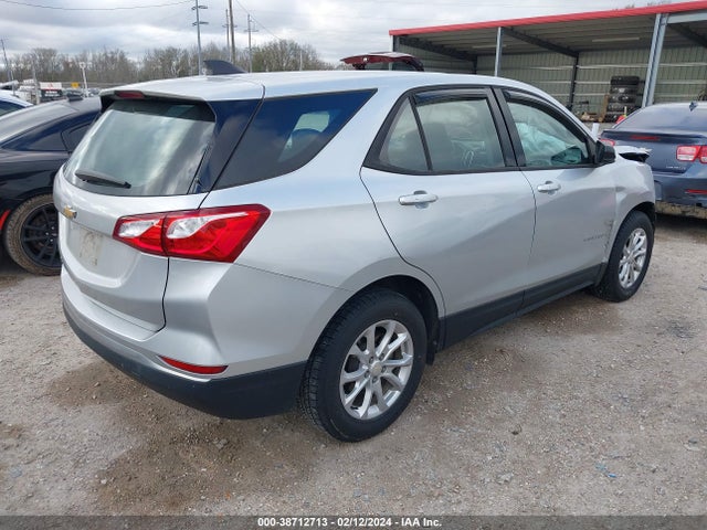 Chevrolet EQUINOX LS 2018 3GNAXHEVXJS535311 Image 4