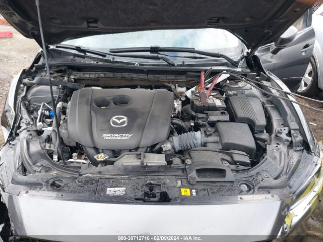 2018 MAZDA MAZDA6 JM1GL1VM9J1302325 Photo 9
