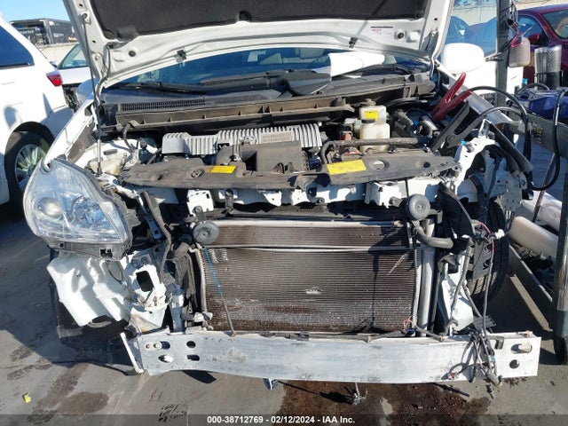 Продажа на аукционе авто 2014 Toyota Prius Two, vin: JTDKN3DU2E1752292, номер лота: 38712769