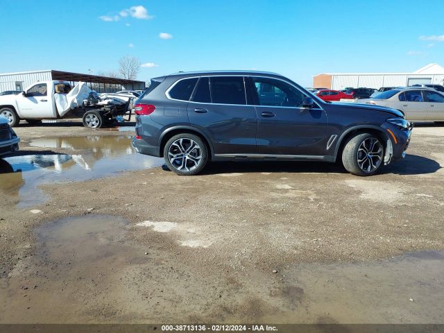 2019 BMW X5 5UXCR6C52KLL26122 Photo 3