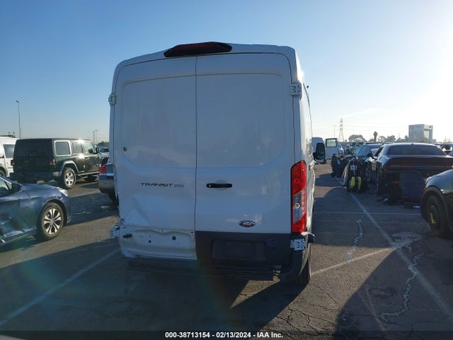 Ford Transit-250 2018 1FTYR2CM6JKA74189 Image 16